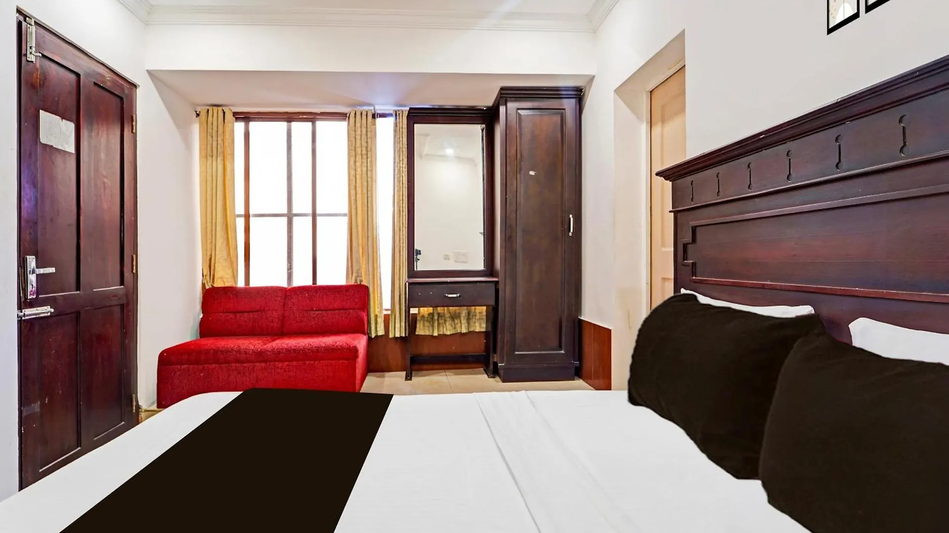 Super Hotel O Padma Junction Mg Road Kochi 0*,