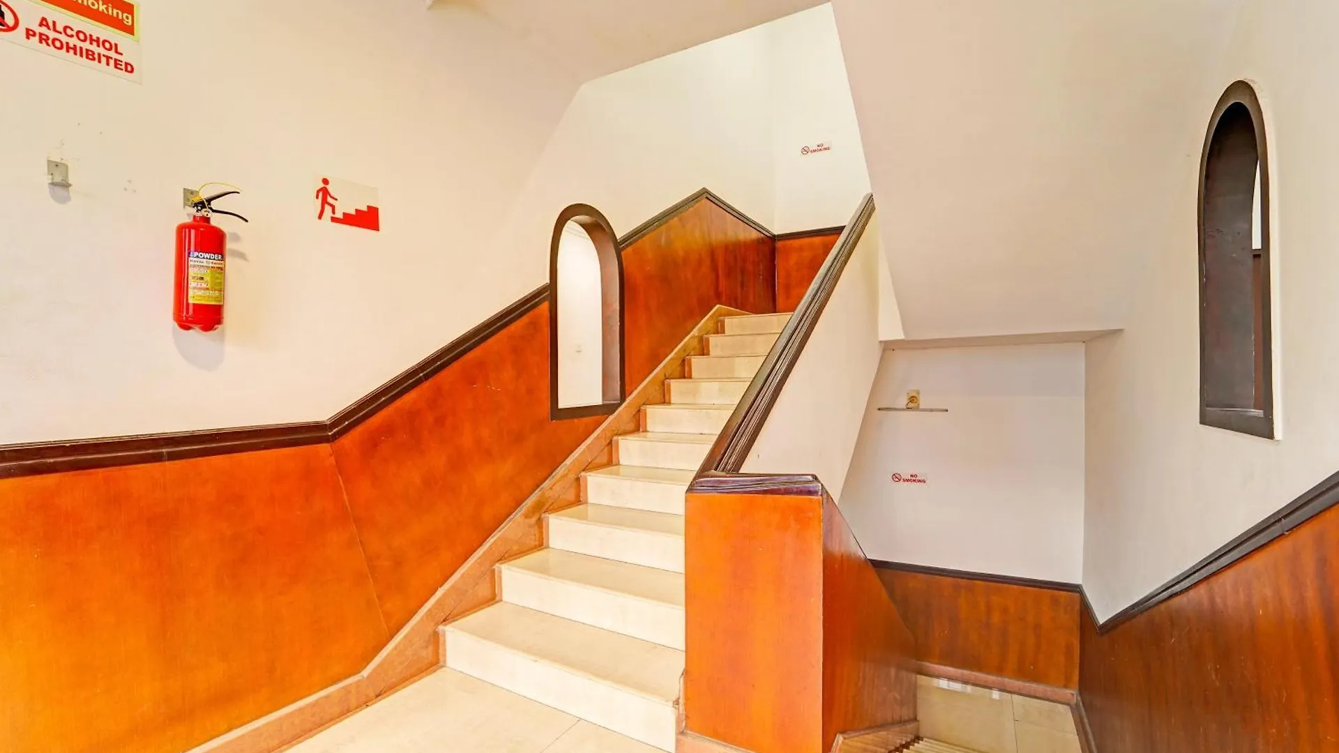 Super Hotel O Padma Junction Mg Road Kochi