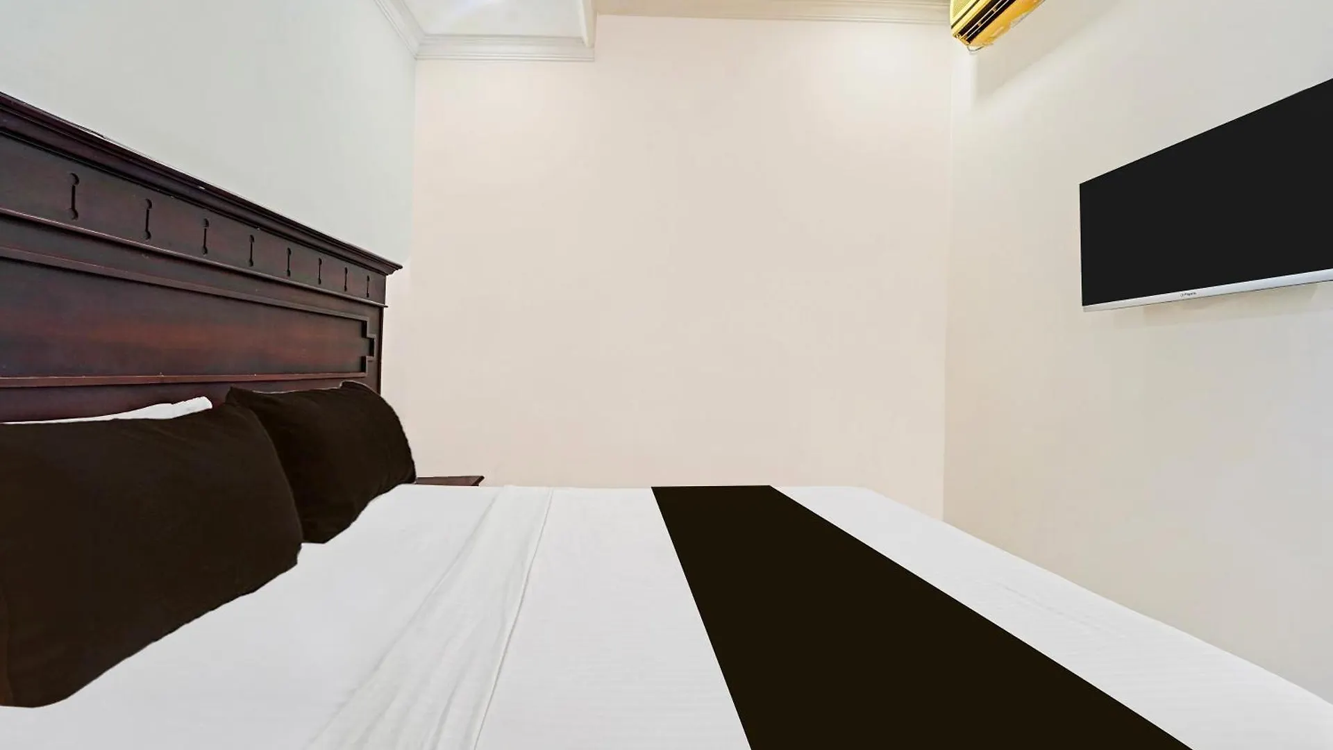 Super Hotel O Padma Junction Mg Road Kochi 0*,